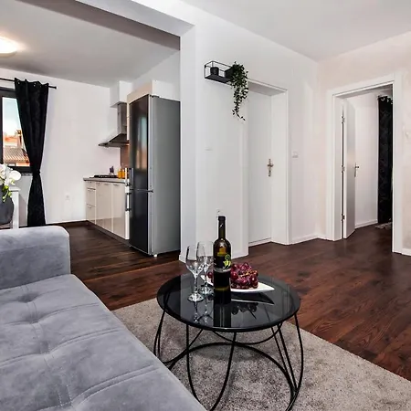 Deluxe Apartments A&A Rovinj Exterior photo
