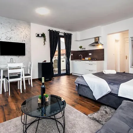 Deluxe Apartments A&A Rovinj Exterior photo