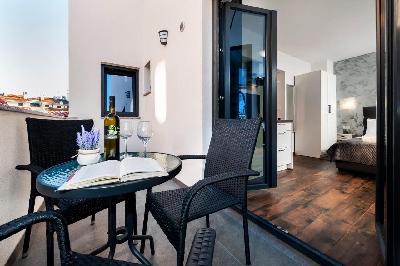 Deluxe A&a Apartment *