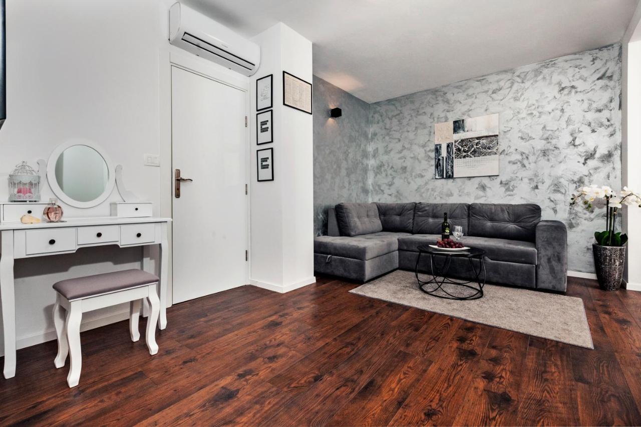 Deluxe A&a Apartma *